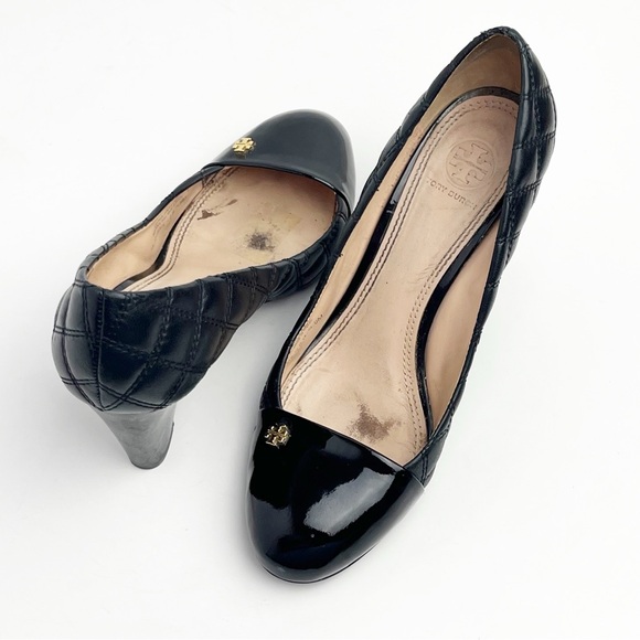 TORY BURCH Claremont Black Leather Quilted Almond Captoe Wedges, Size 9 - Picture 1 of 11